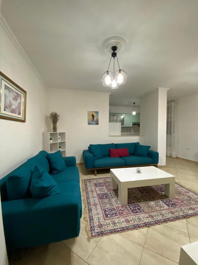 Chlo Apartment 3 Tirana Exterior photo